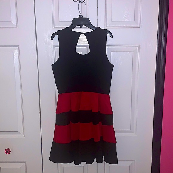Formal Red & Black Dress - Picture 2 of 4